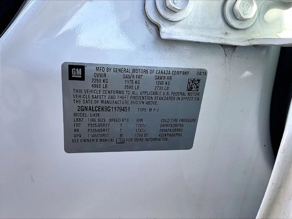 Used 2016 White Chevrolet LT image 31