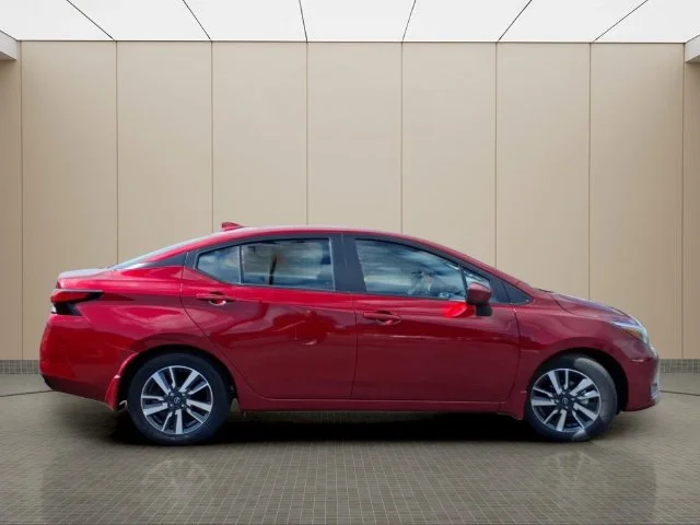 Used 2025 Red Nissan 1.6 SV image 7