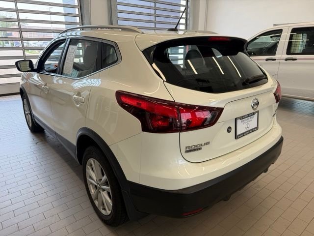 Used 2019 White Nissan SV image 5