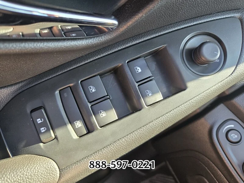 Used 2020 Silver Ice Metallic CHEVROLET LS image 31