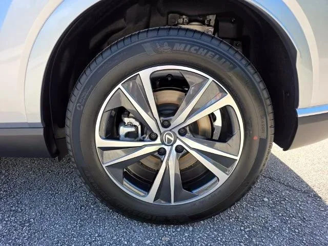 New 2026 Iridium Lexus PREMIUM image 22