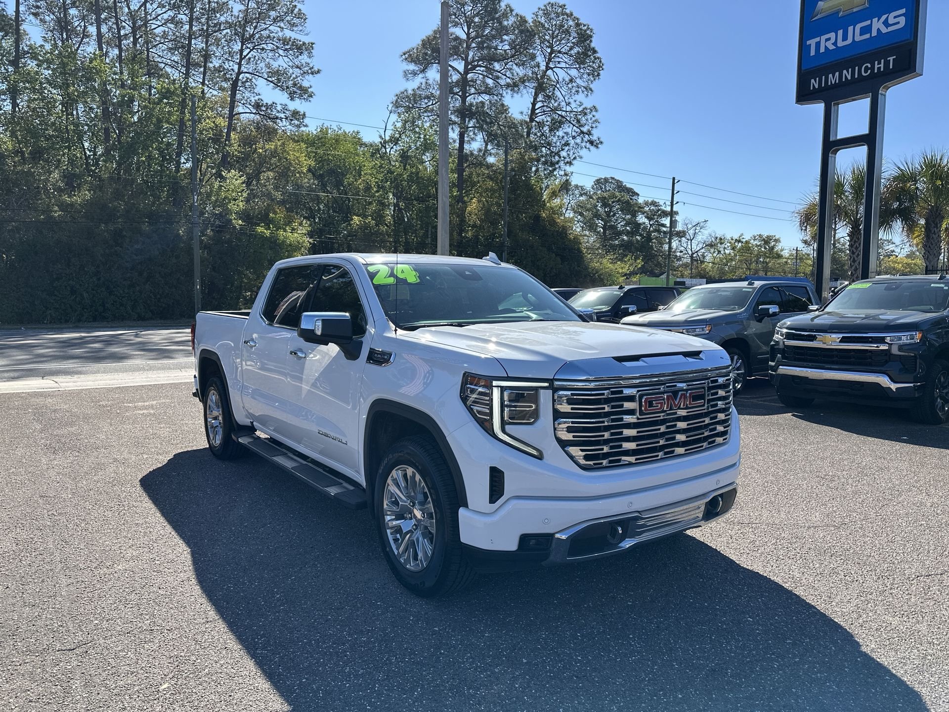Used 2024 Summit White GMC Denali image 10