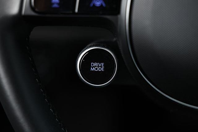 Used 2023 Onyx Black Hyundai SE image 33