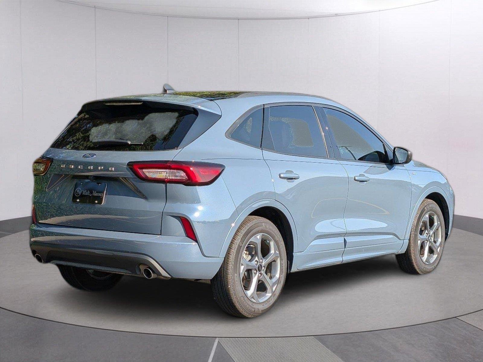 Used 2024 Vapor Blue Ford ST-Line image 7