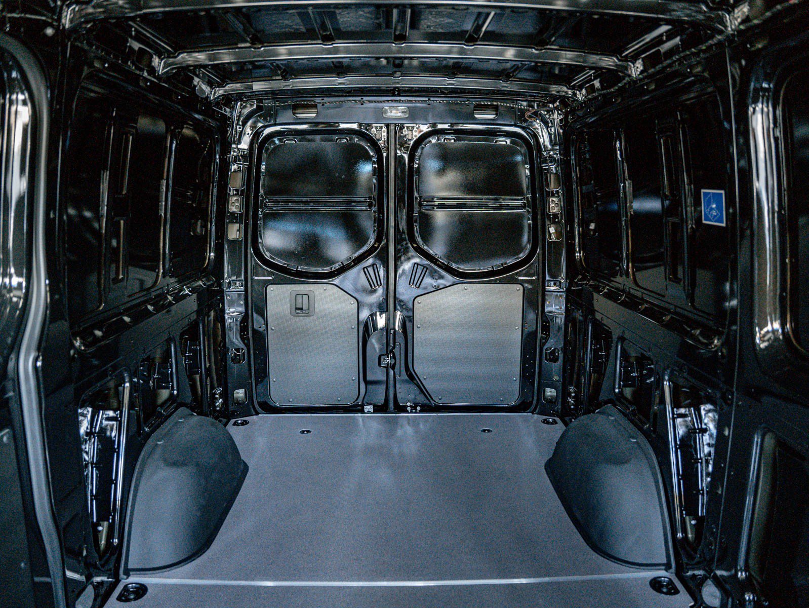 New 2026 Obsidian Black Metallic Mercedes-Benz 2500 Standard Roof I4 Diesel HO 144 AWD image 25