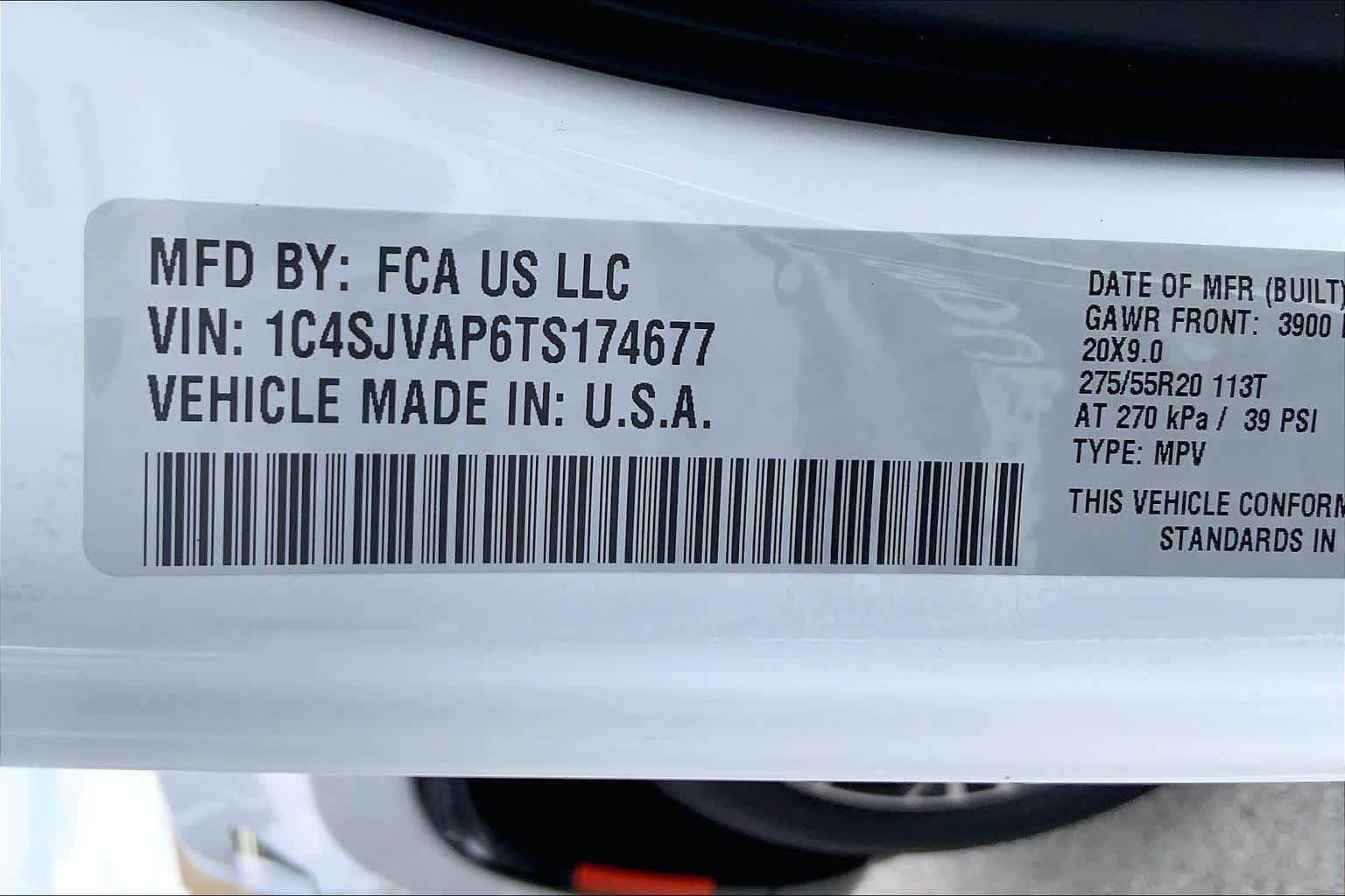 New 2026 Bright White Clear-Coat Exterior Paint Jeep  image 18