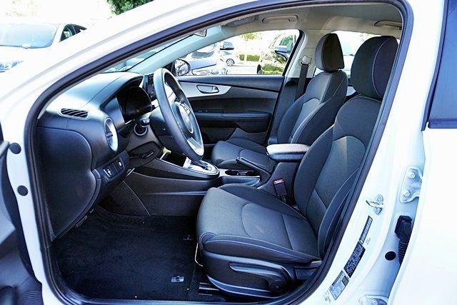 Used 2023 White Kia LX image 12