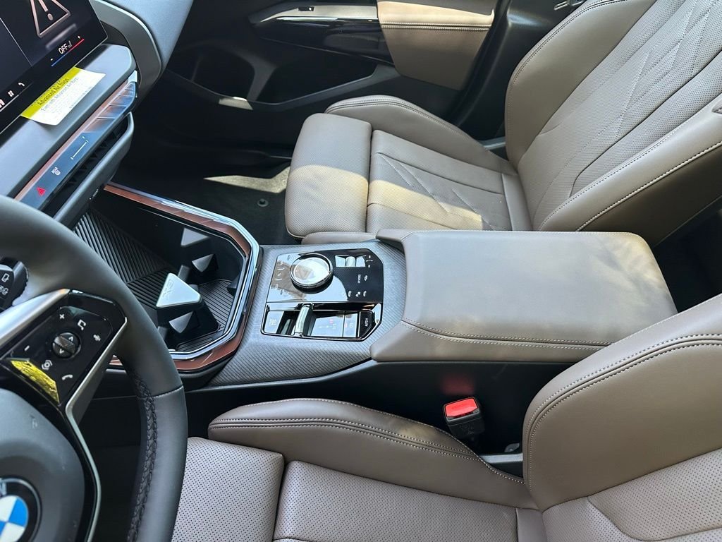 New 2026 Arctic Race Blue metallic BMW 30 xDrive image 19