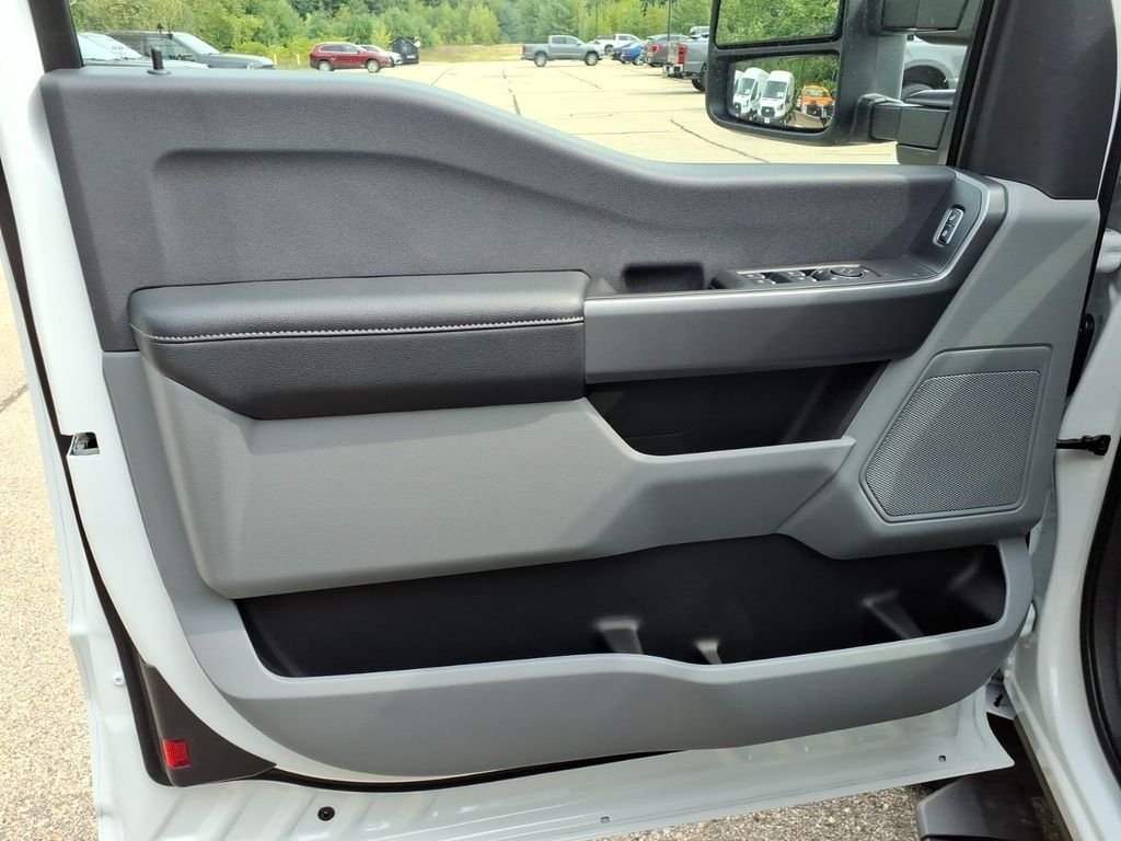 New 2026 Oxford White Ford F-350® XLT image 20