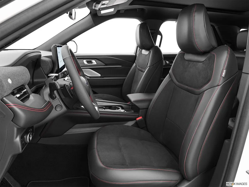New 2026 Space White Metallic Ford Active image 9