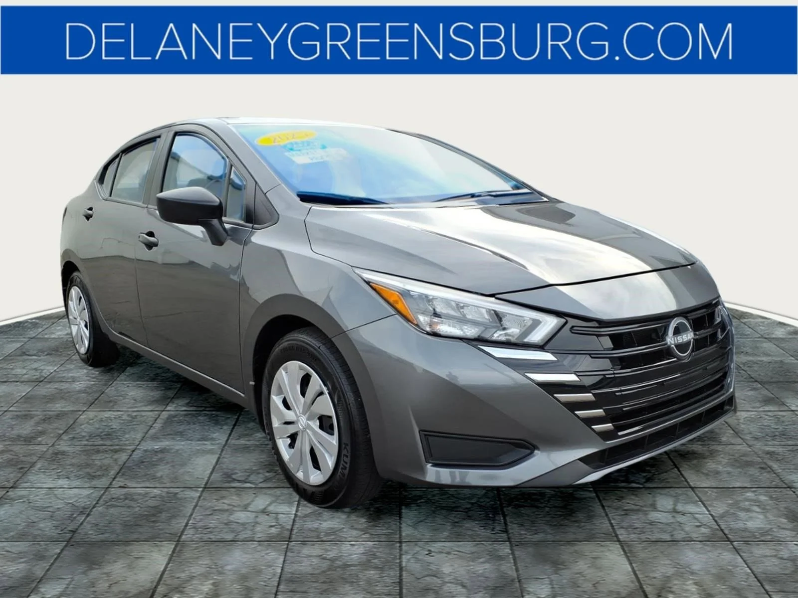 2025 Nissan Versa 1.6 S CVT's photo