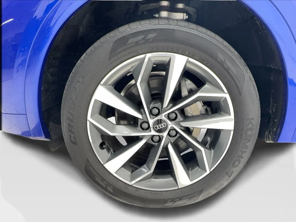Used 2022 Blue Audi  image 13