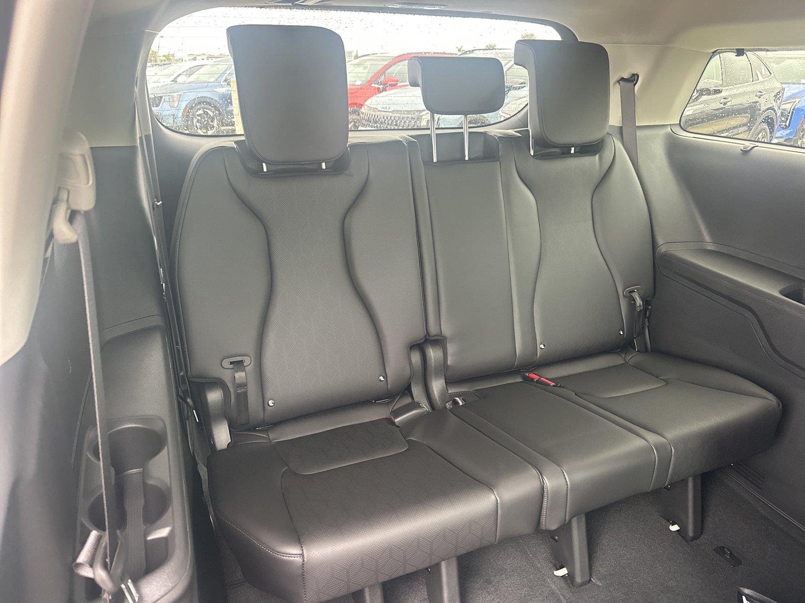 New 2027 Ceramic Silver Kia EX image 22