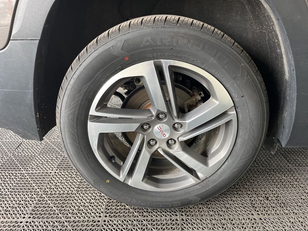 Used 2019 Gray GMC SLT image 23