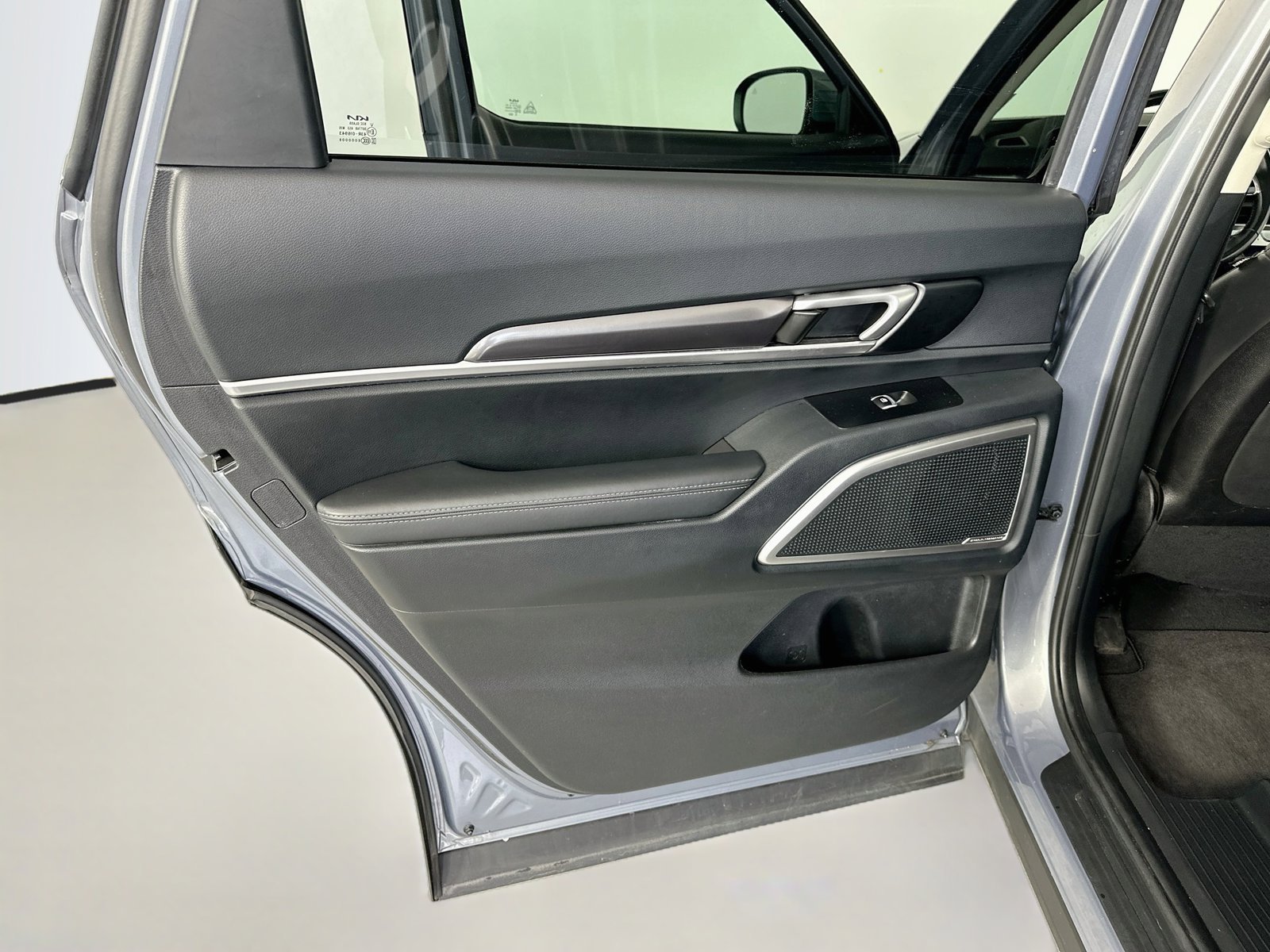 2025 Kia Telluride S - Photo 29