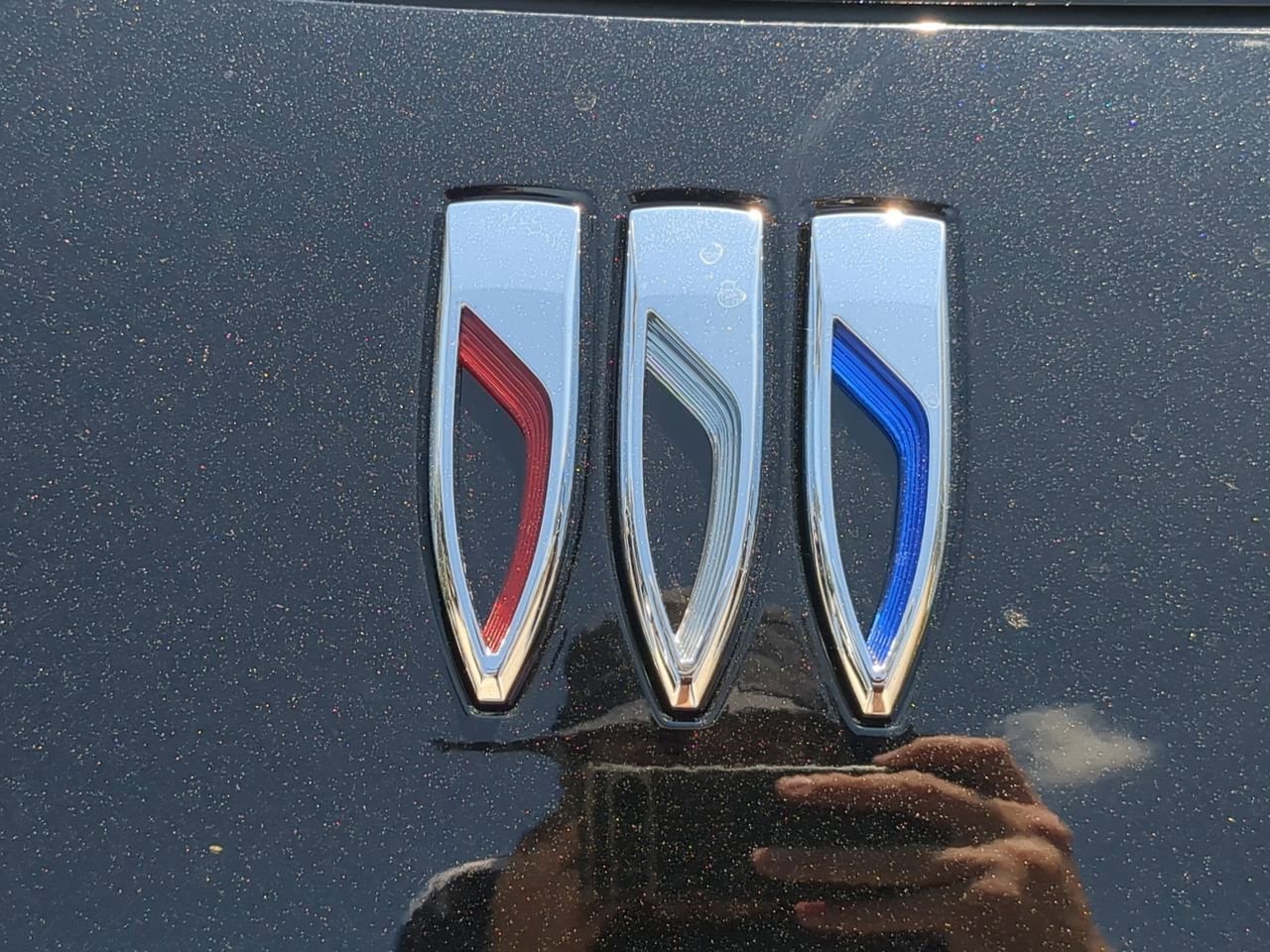 New 2026 Ebony Twilight Metallic Buick Preferred image 30