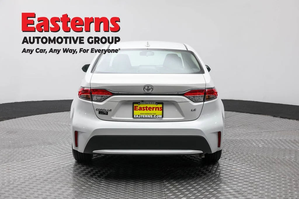 Used 2022 White Toyota LE image 6