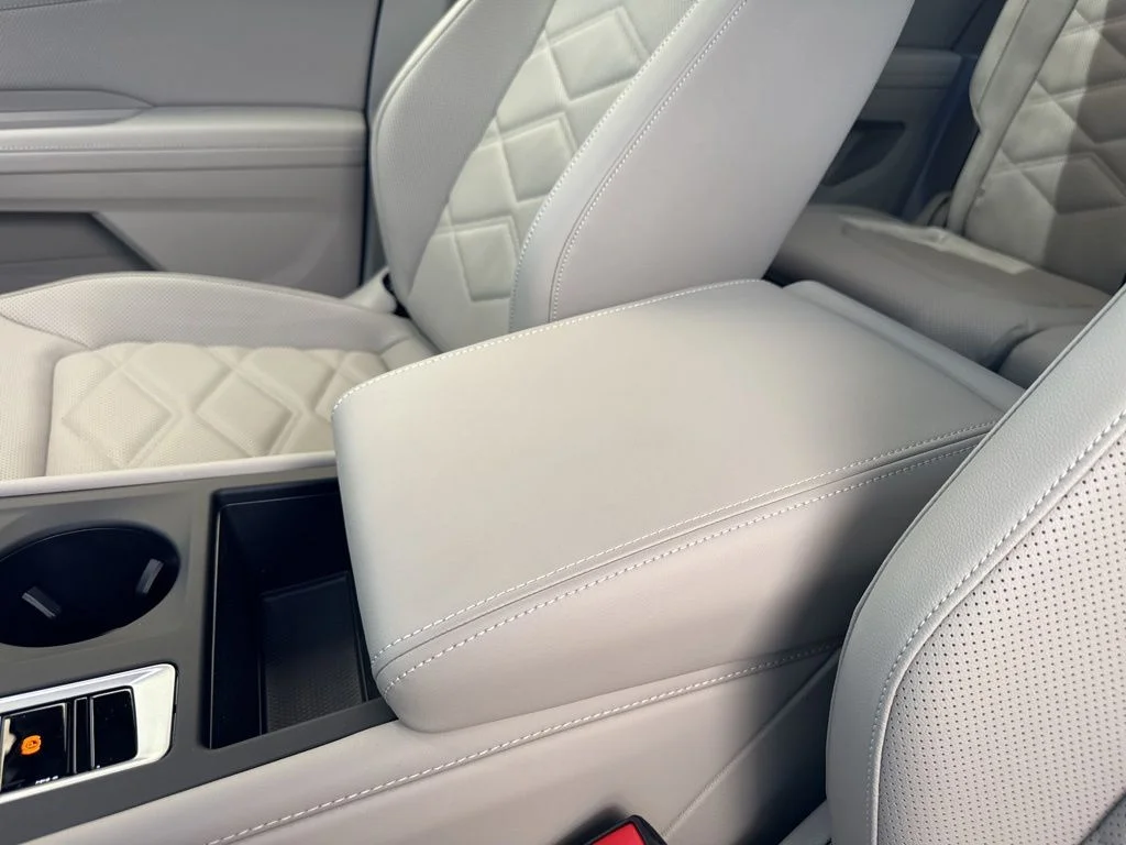 New 2026 White Volkswagen 2.0T SE image 29