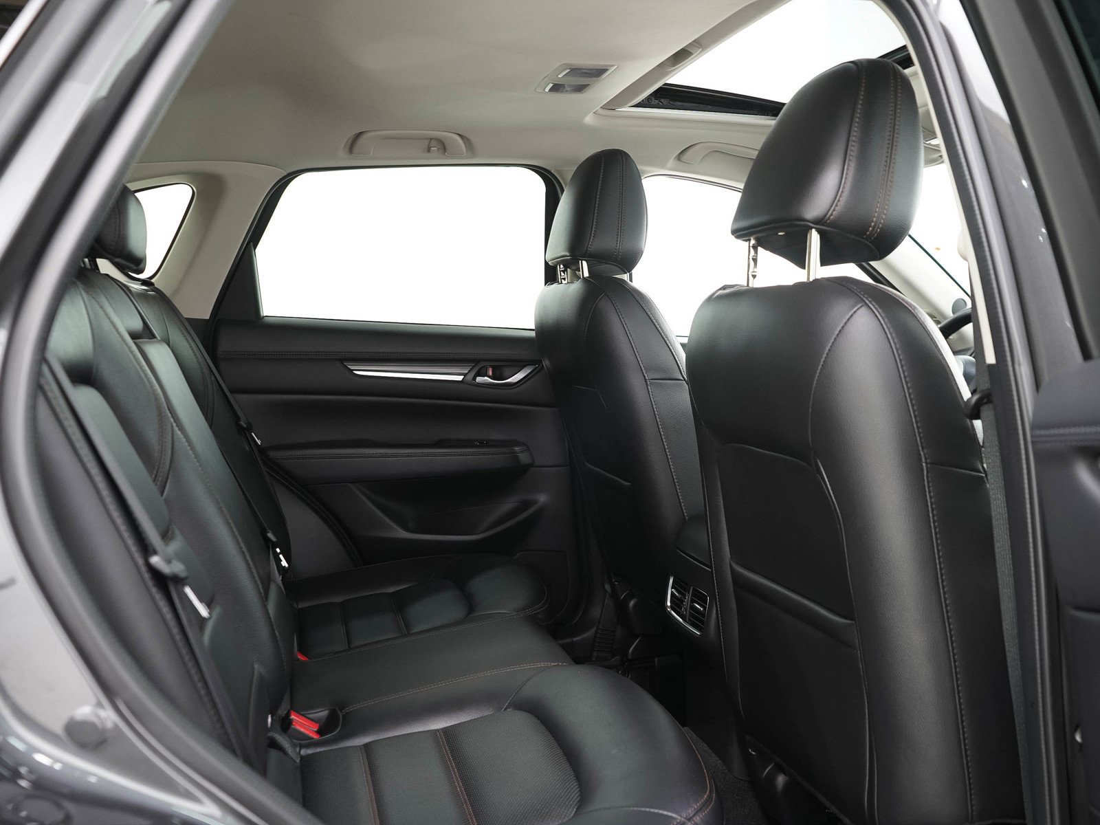 Used 2019 Machine Gray Metallic Mazda Grand Touring image 14