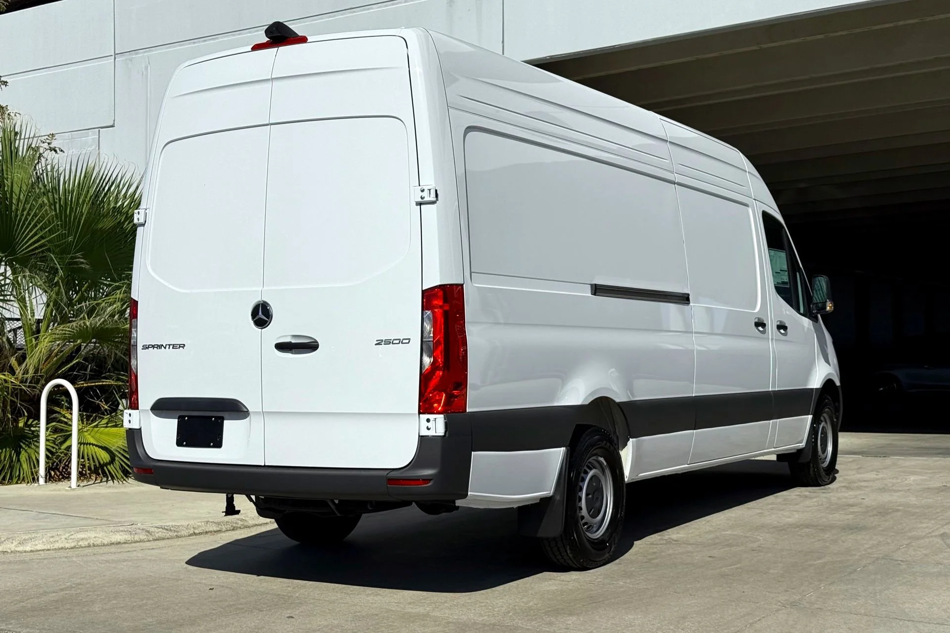 New 2026  Mercedes-Benz Cargo 170 WB image 5