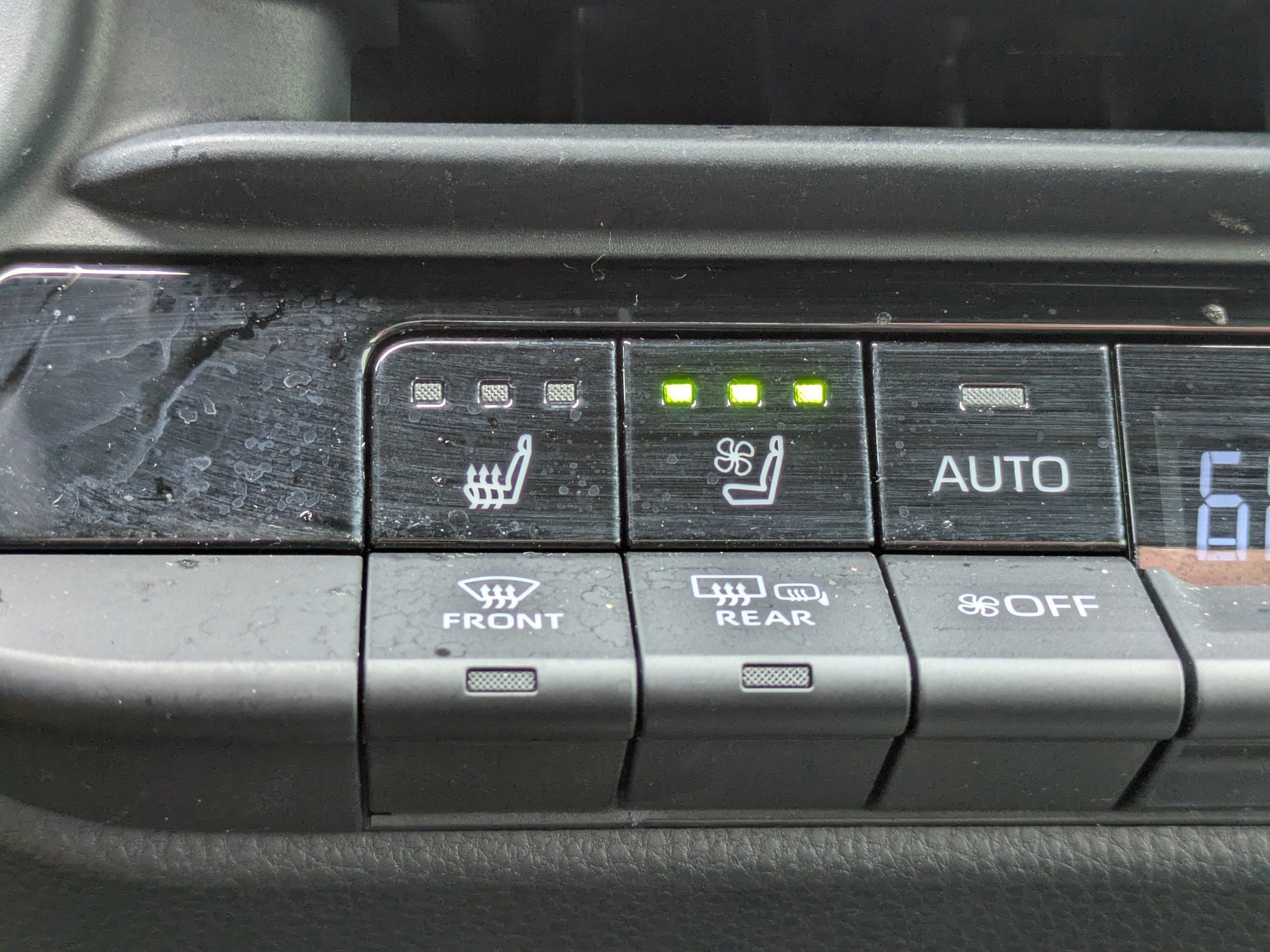 Used 2025 STORM CLOUD Toyota XLE image 21
