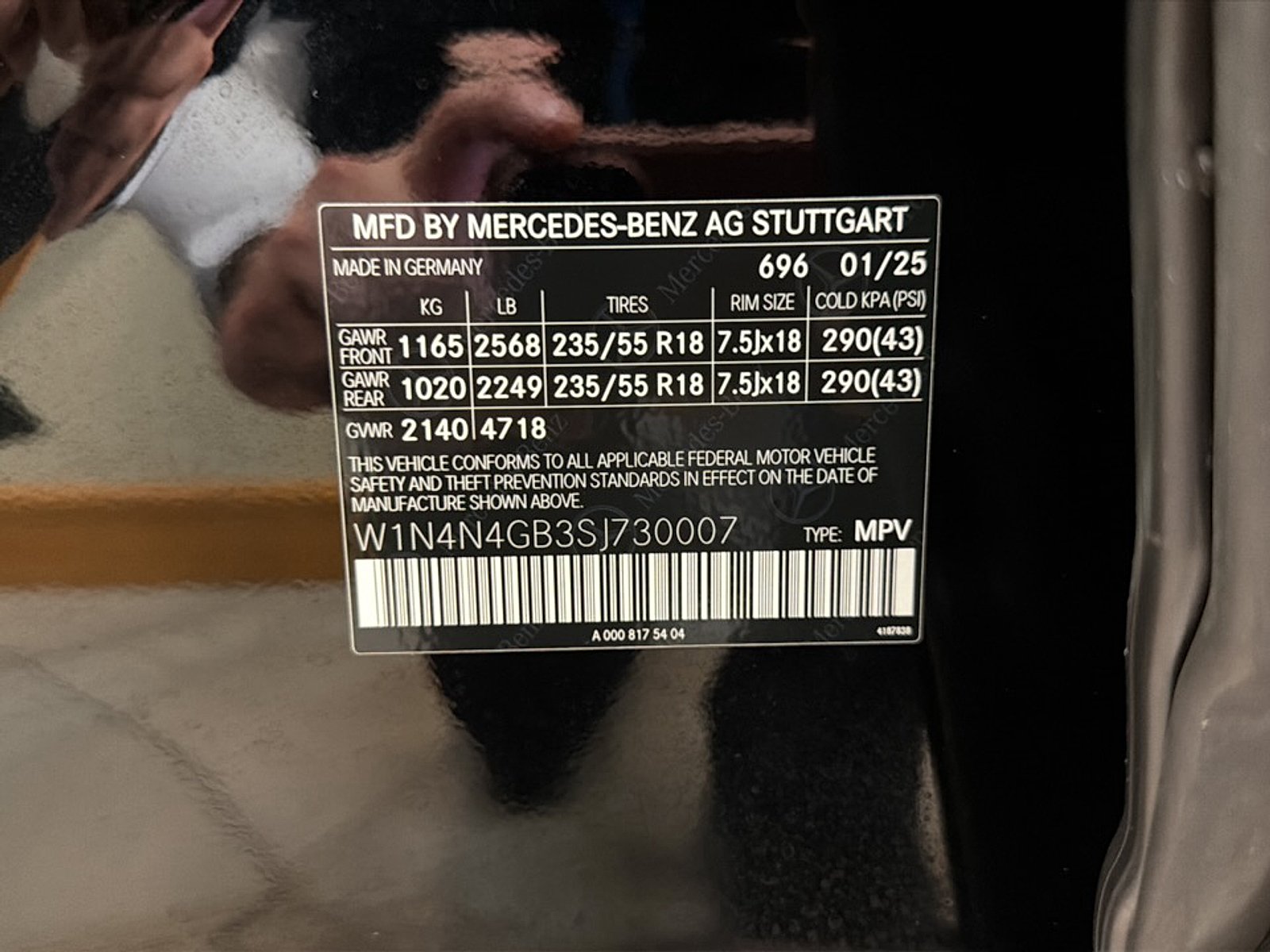 Used 2025 Night Black Mercedes-Benz 4MATIC® image 25