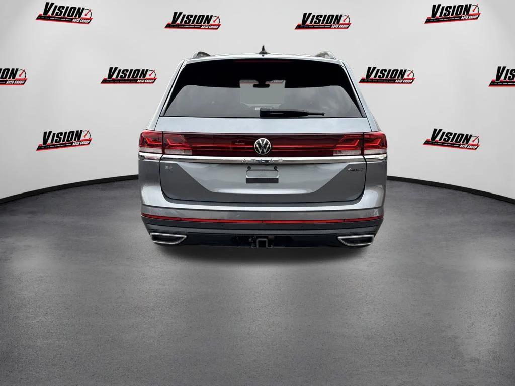Used 2024 Silver Volkswagen 2.0T SE w/Technology image 5