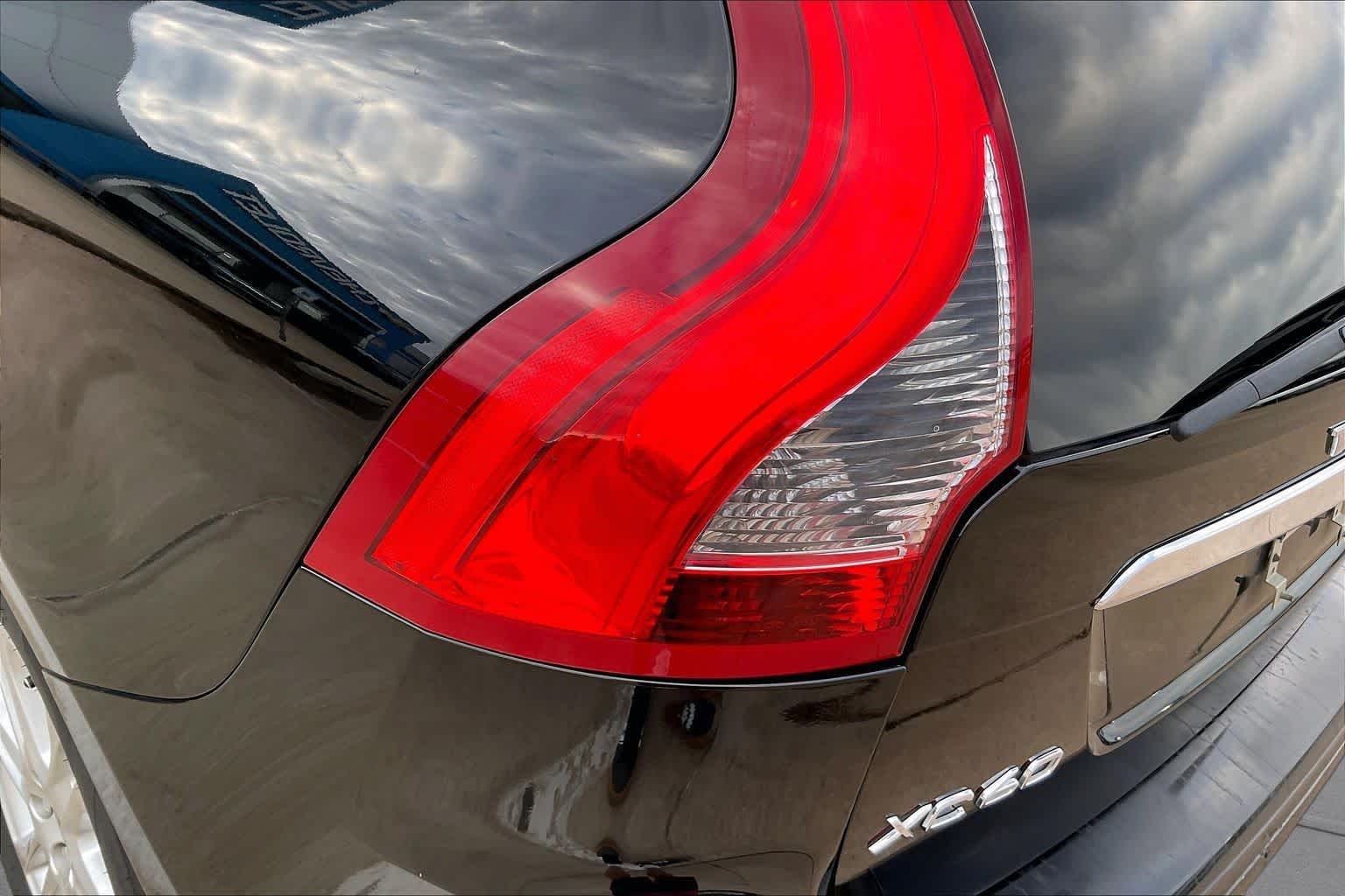Used 2016 Black Stone Volvo T5 Drive-E Premier image 28