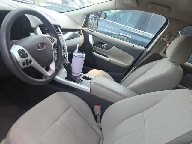 Used 2012 Red Ford SE image 5