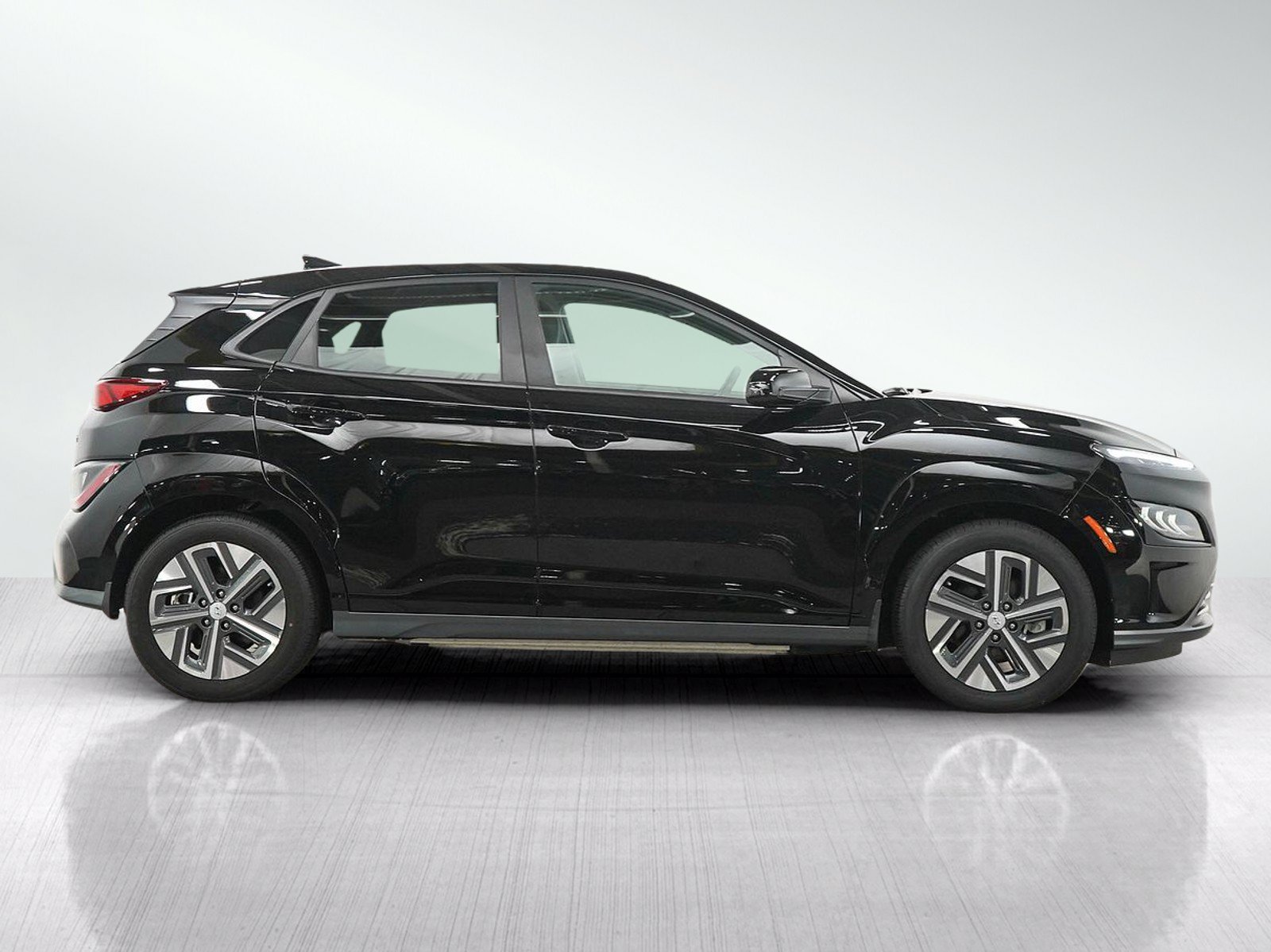 Certified Used 2023 Abyss Black Pearl Hyundai Limited FWD image 7