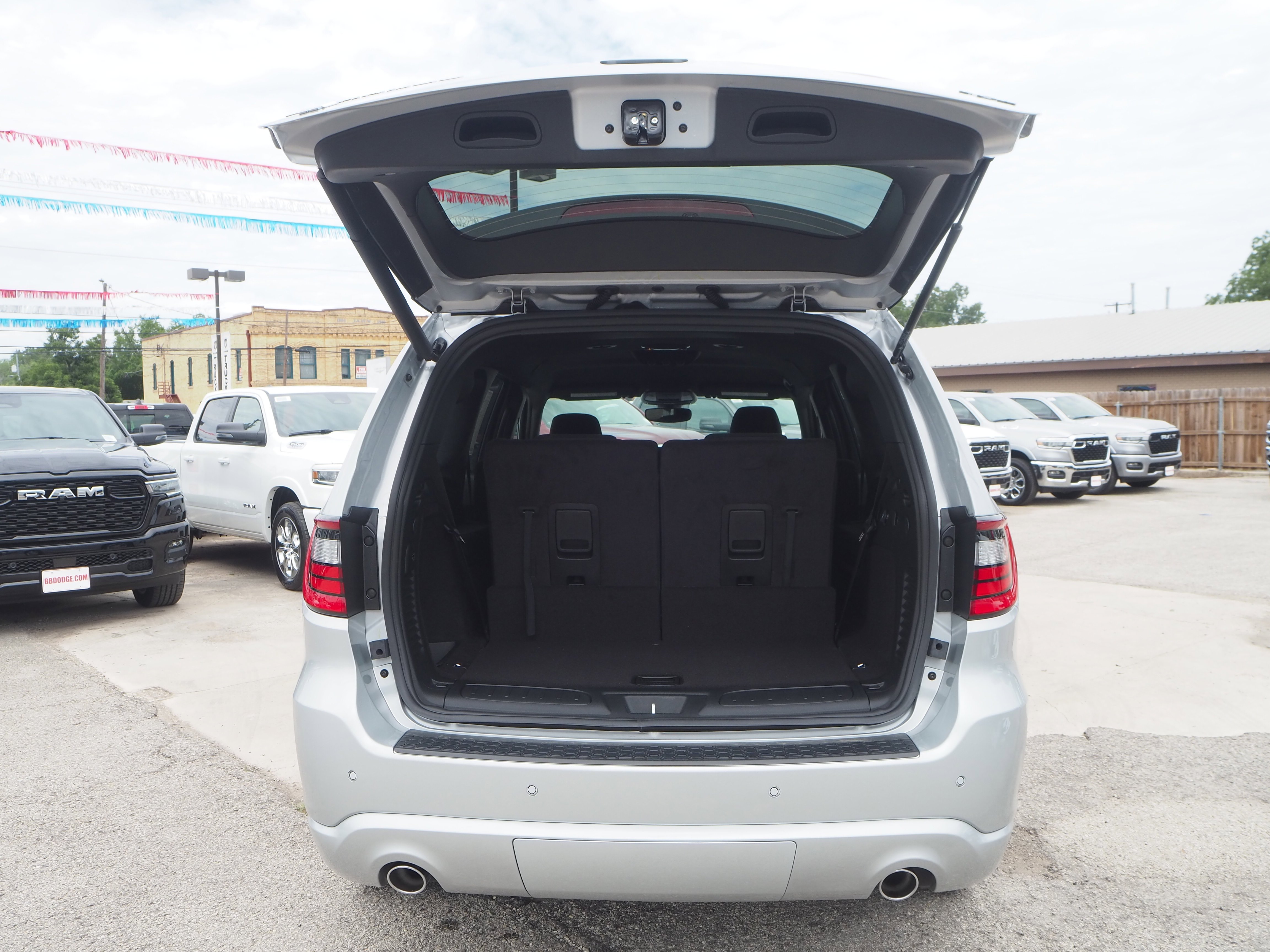 2025 Dodge Durango R/T photo 2