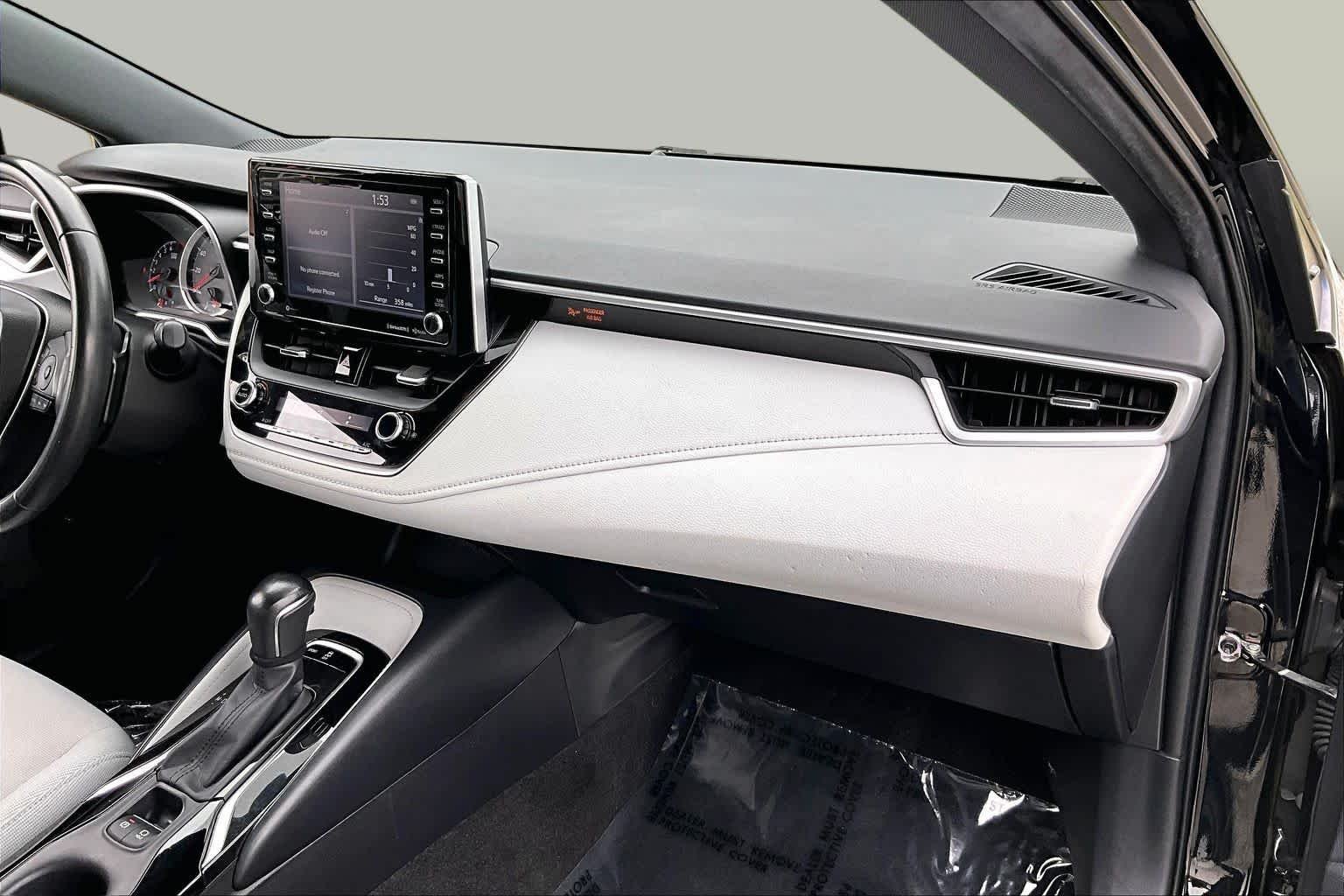 Used 2019 Midnight Black Metallic Toyota SE image 18
