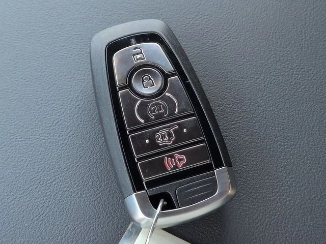 New 2026 Space White Metallic Ford ST-Line image 31