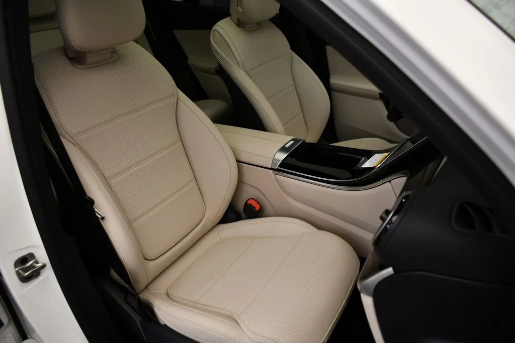 Certified Used 2026 Polar White Mercedes-Benz GLC 300 image 48