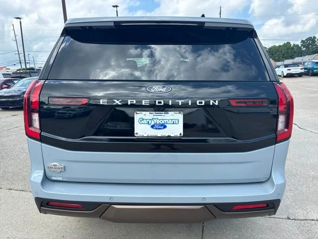 New 2027 Glacier Gray Metallic Tri-Coat Ford King Ranch® image 5