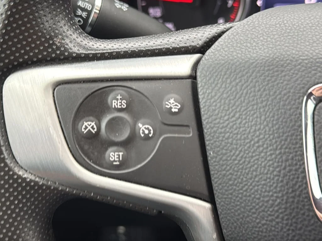 Used 2023 Black GMC SLE image 5