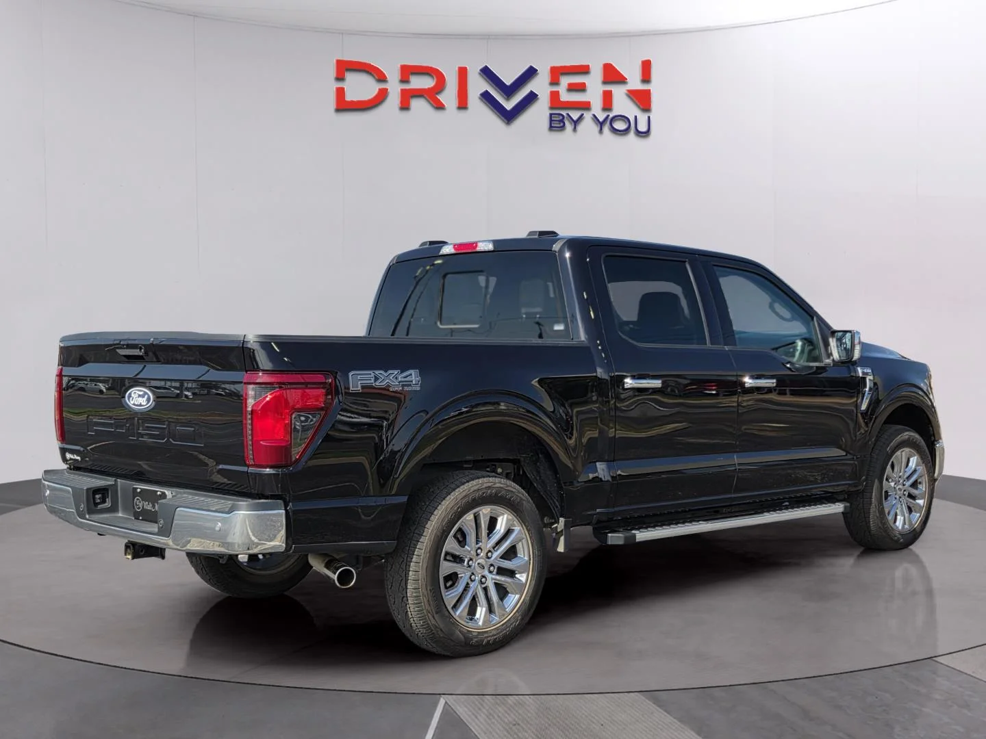 Used 2024 Agate Black Ford XLT image 5