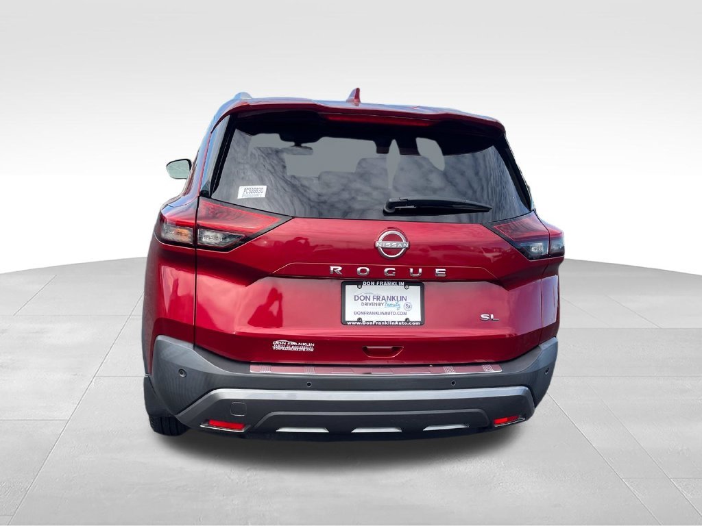 Used 2023 Red Nissan SL image 4