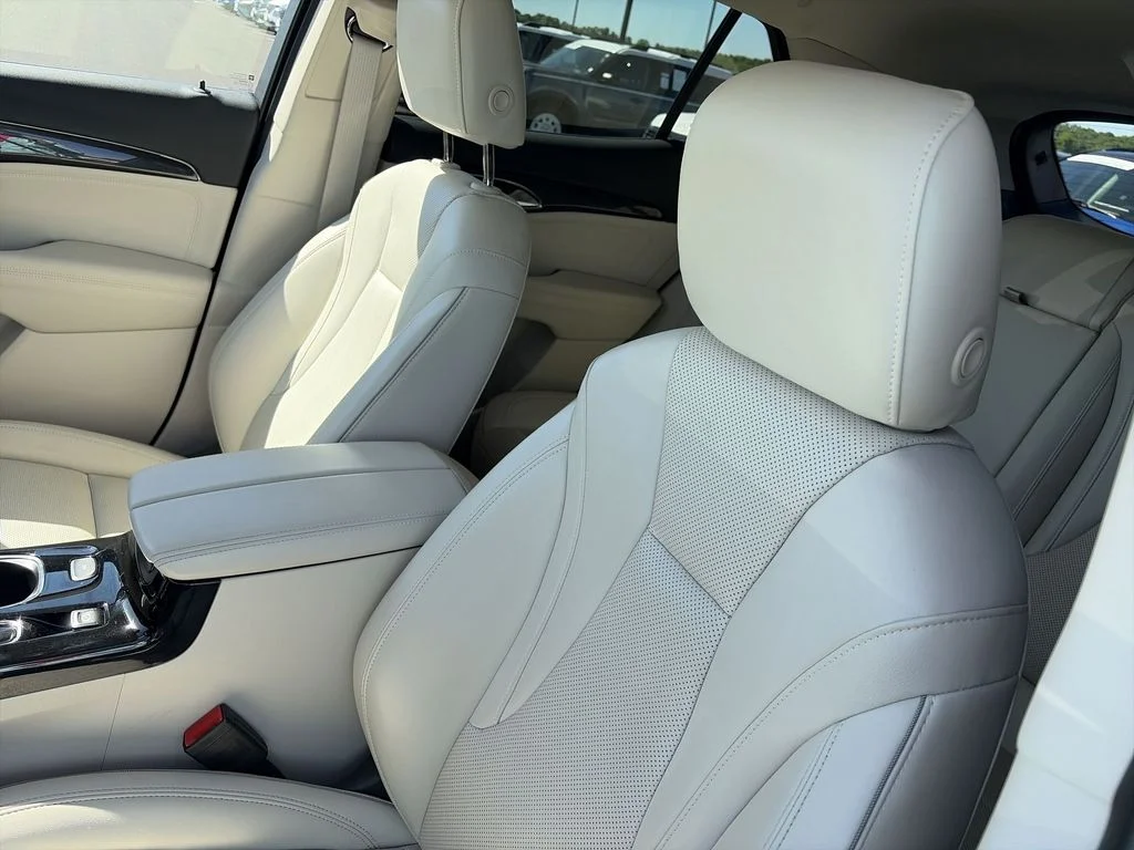 Used 2023 White Buick Essence image 11