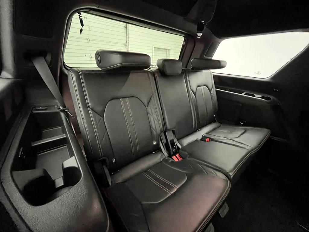 Used 2022 Black Ford Platinum image 39