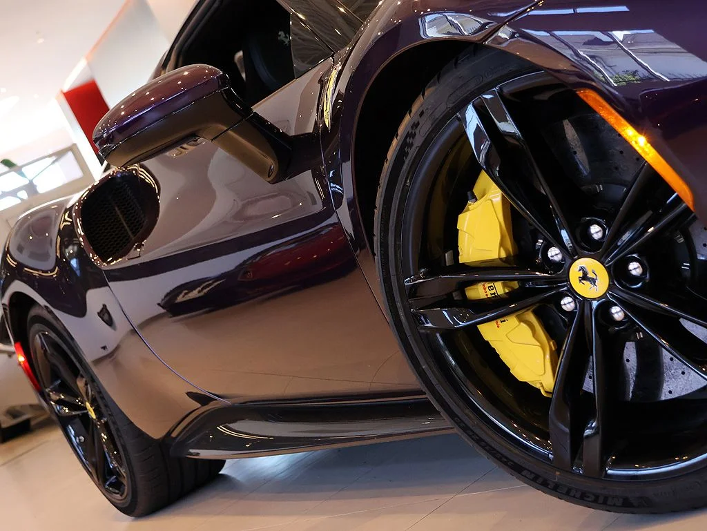 Certified Used 2025 Viola Hong Kong Ferrari  image 12