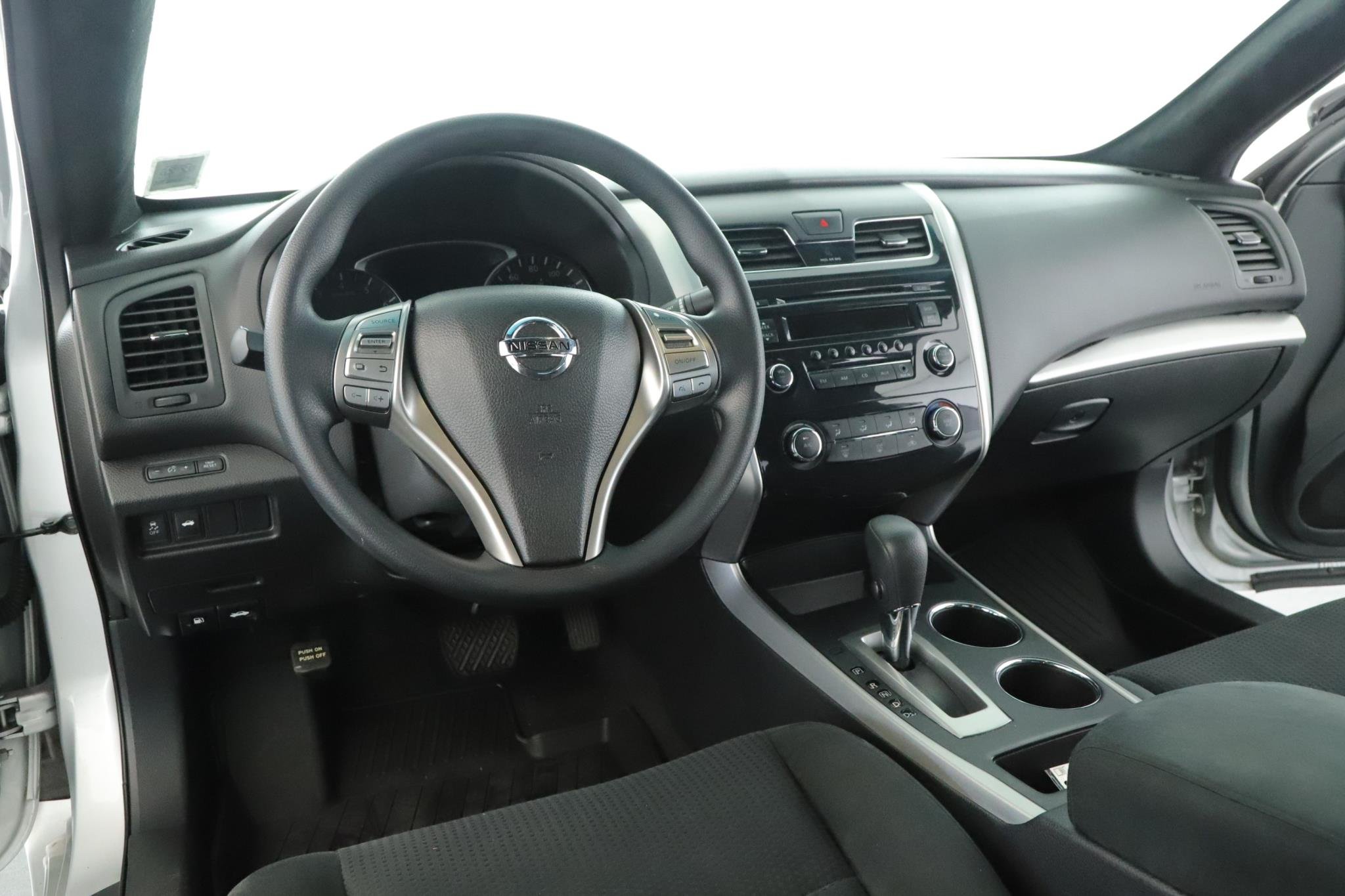 Used 2015 Nissan Altima S with VIN 1N4AL3AP7FN381288 for sale in Amityville, NY