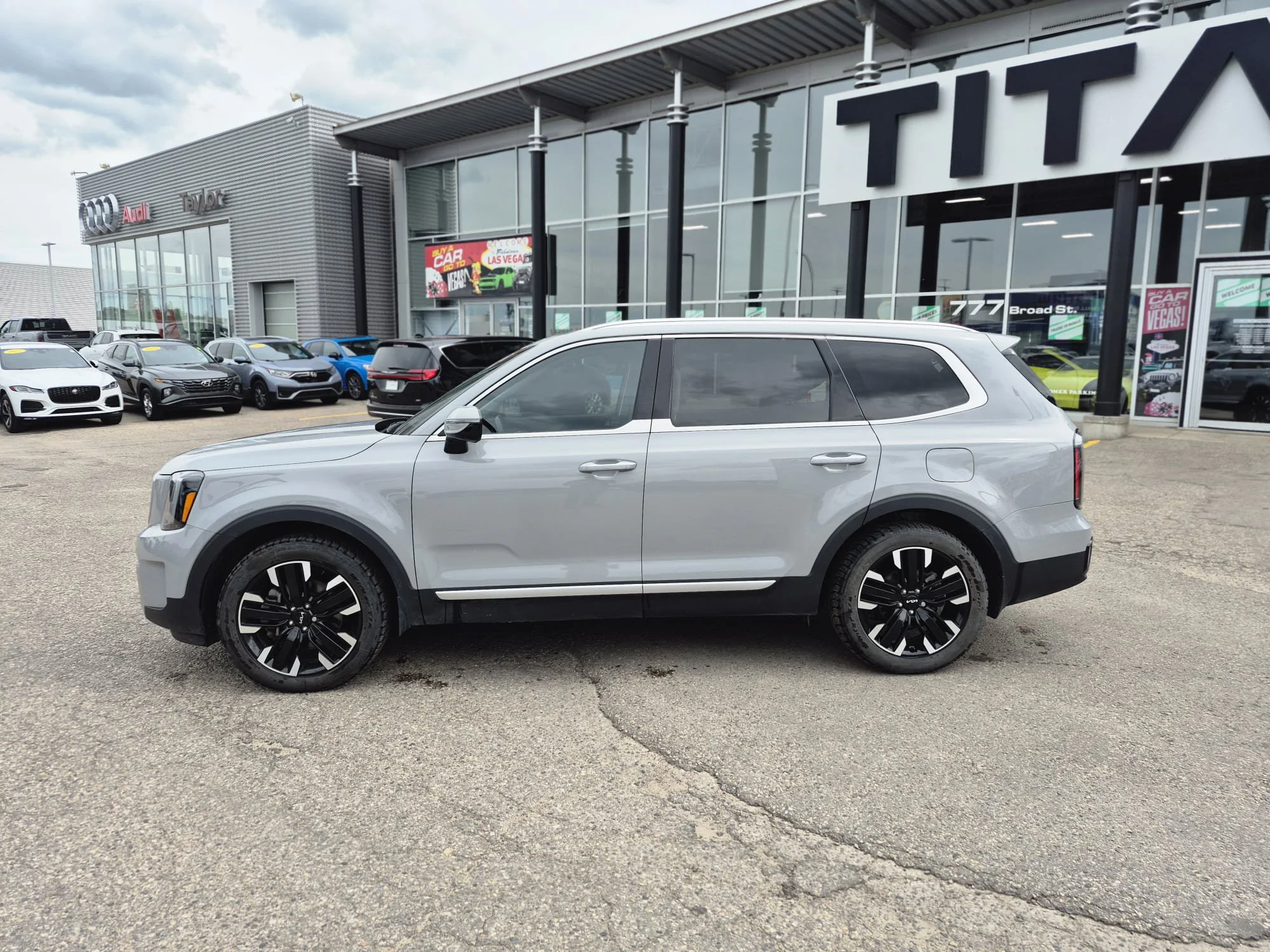 Certified Used 2024 Wolf Grey Kia SX Limited AWD*7 Pass | Adaptive Cruise  | Nav | HUD | 360 Cam | Cooled Leather | Pano Roof image 13