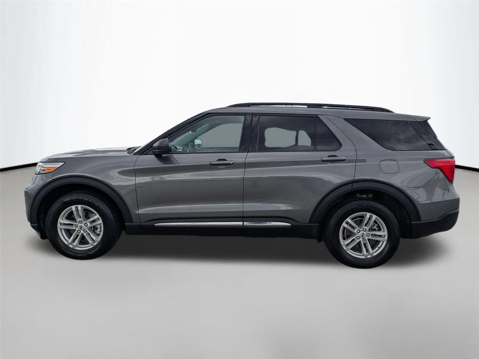 Used 2023 Carbonized Gray Metallic Ford XLT image 7