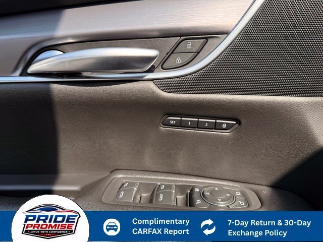 Used 2019 CRYSTAL WHITE TRICOAT Cadillac Luxury AWD image 24
