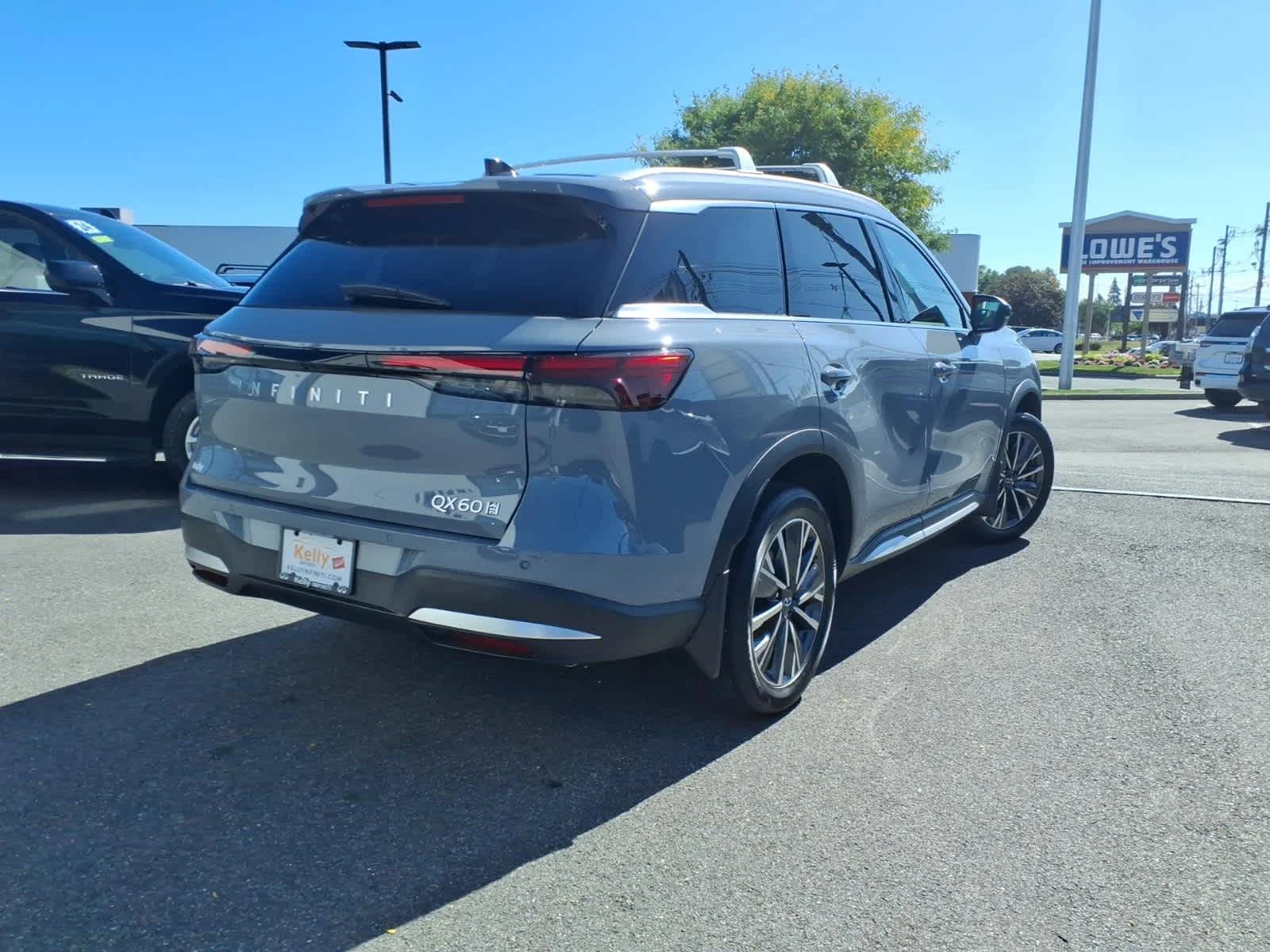 Certified Used 2026 Harbor Gray INFINITI LUXE image 5