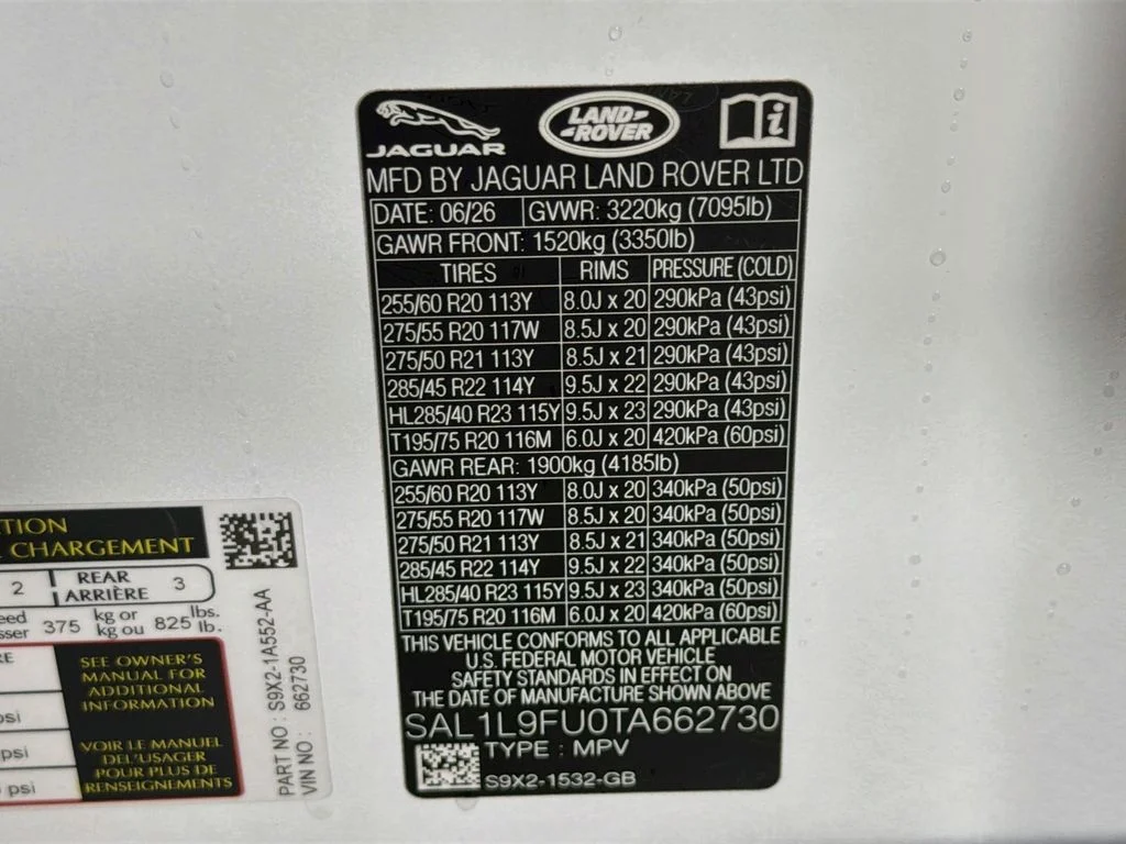 New 2026 Ostuni Pearl White Land Rover Dynamic SE image 34