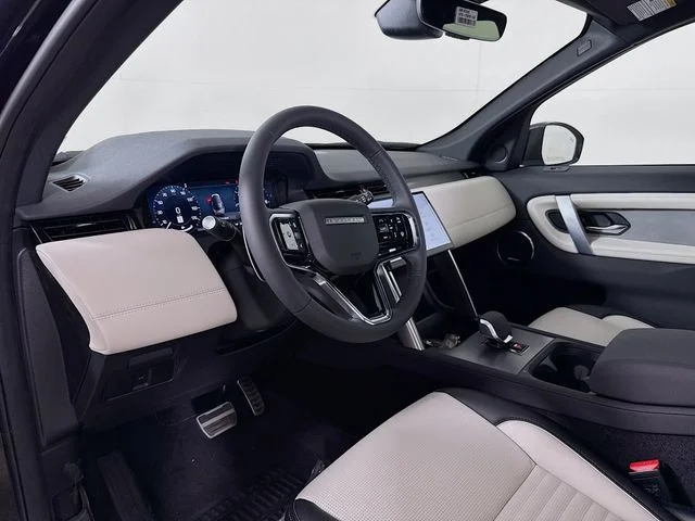New 2026 Santorini Black Land Rover Landmark image 9