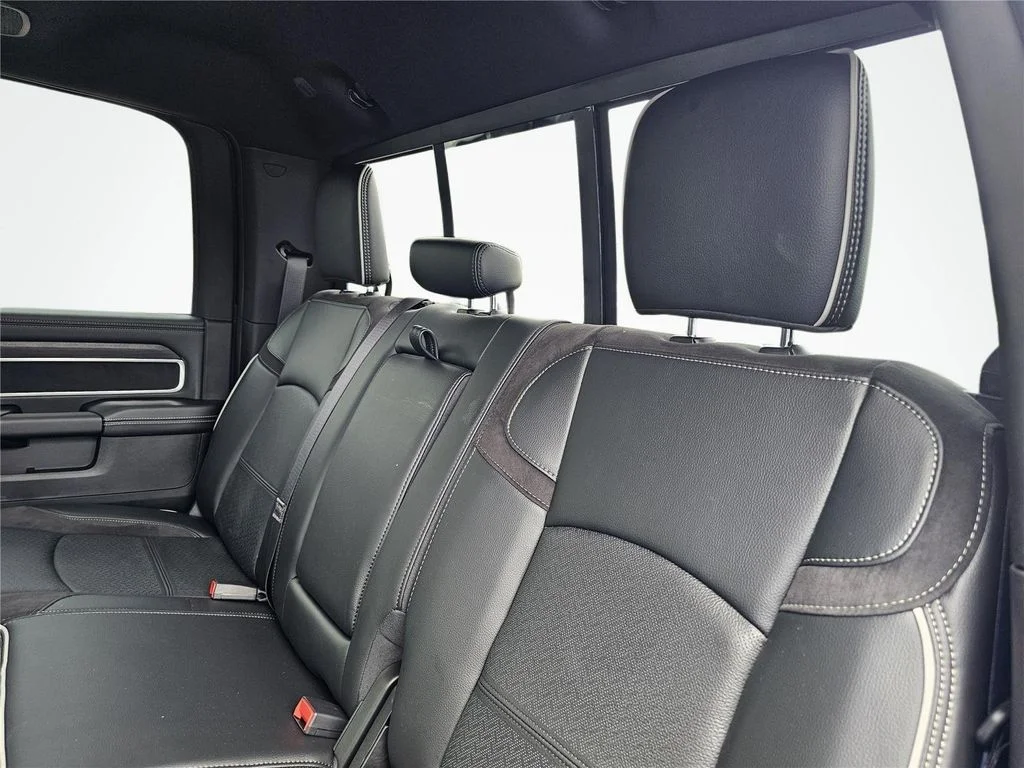 2026 RAM 3500 Laramie - Photo 33