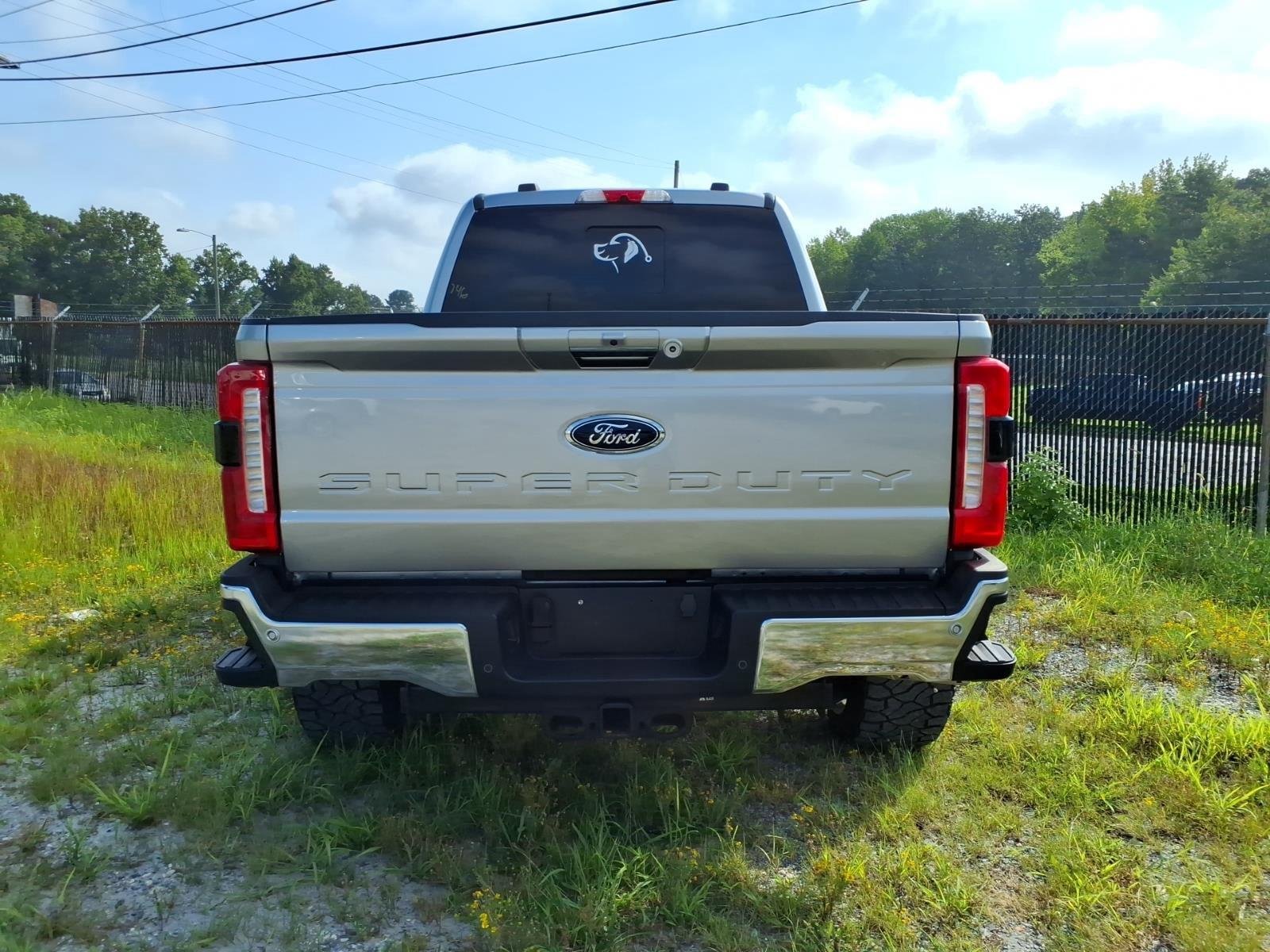 Used 2024 Iconic Silver Metallic Ford LARIAT image 4